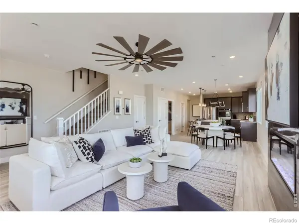 2850 Bear Springs CIR, Longmont, CO 80503