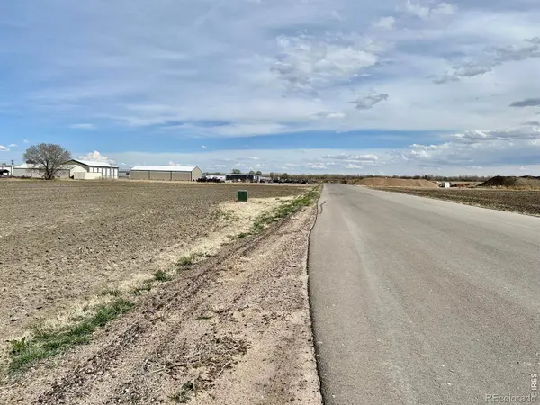 225 Jacks LN, Sterling, CO 80751