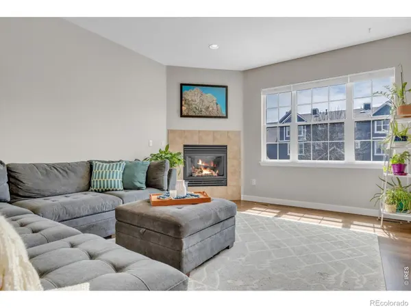 2276 Watersong CIR, Longmont, CO 80504