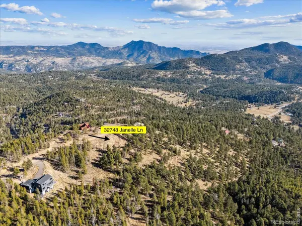 32748 Janelle LN, Golden, CO 80403