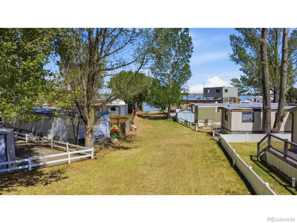 256 Navajo RD, Weldona, CO 80653