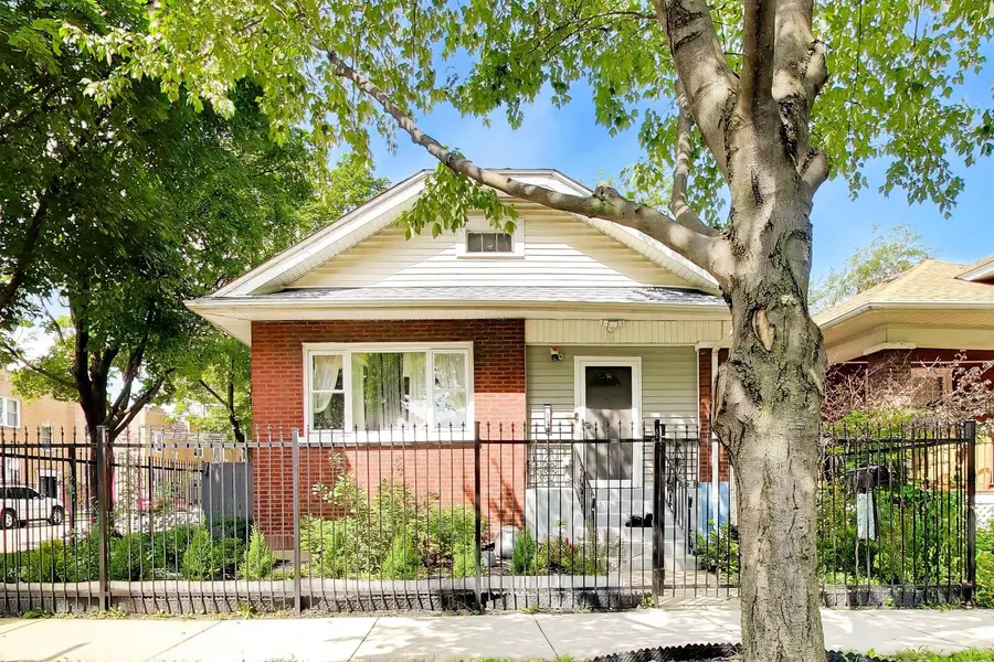 932 S Mayfield AVE, Chicago, IL 60644