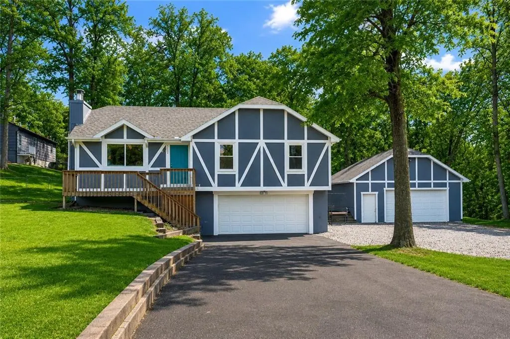 4211 Leavenworth RD, Kansas City, KS 66104