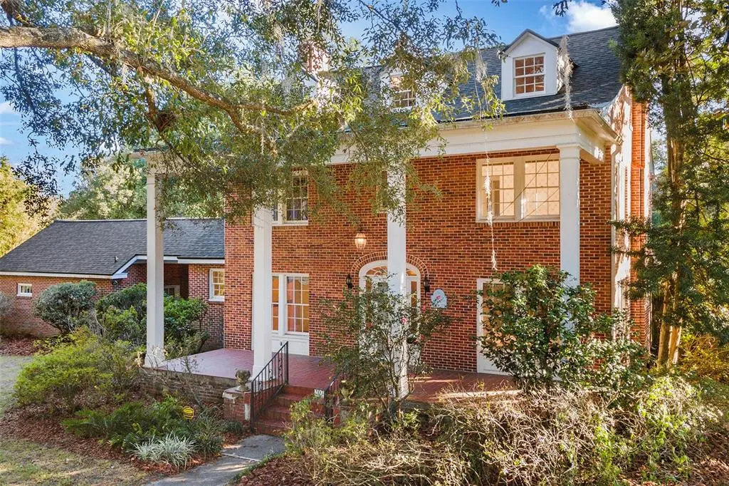 207 NE 9TH AVE, Gainesville, FL 32601
