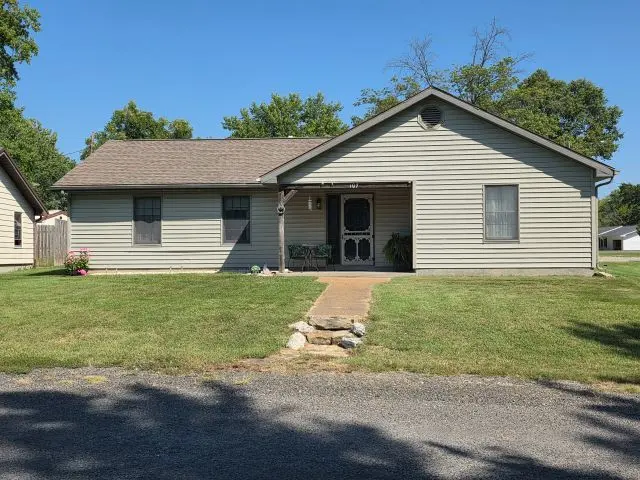 107 Janet AVE, Sparta, IL 62286