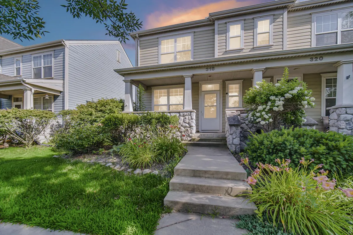318 Village SQ, Burns Harbor, IN 46304