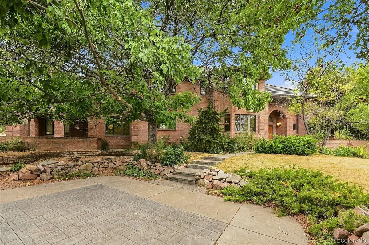 26 Red Fox LN, Littleton, CO 80127