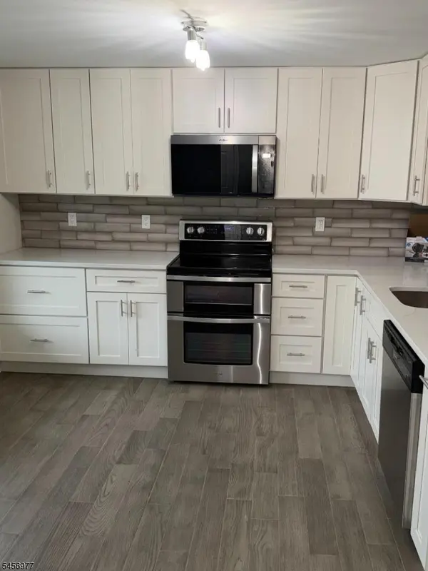 34 Ben Franklin Dr, Franklin Boro, NJ 07416