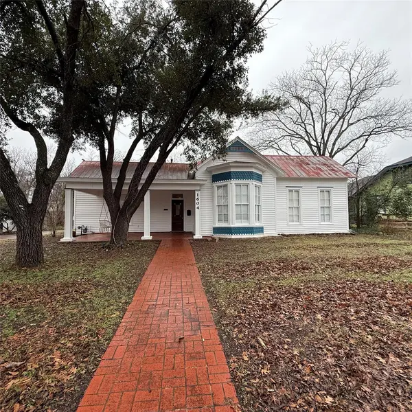 1604 S Austin Ave, Georgetown, TX 78626