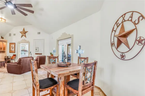 2371 Purgatory RD, New Braunfels, TX 78132