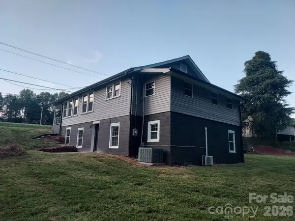2115 Newton DR, Statesville, NC 28677