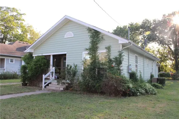 415 N Ozark ST, Girard, KS 66743