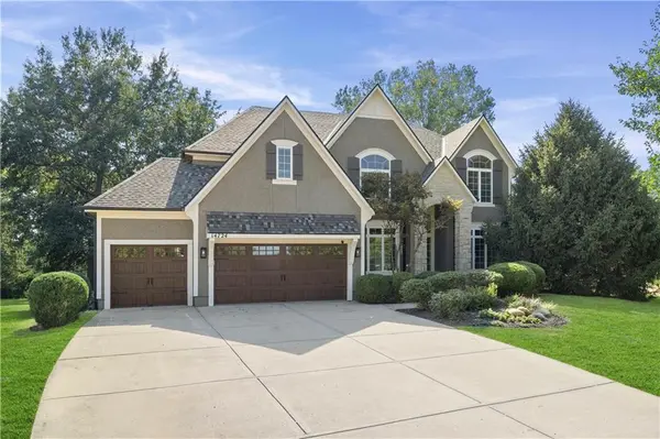 14724 Wedd ST, Overland Park, KS 66221