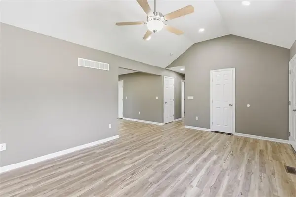 4211 Leavenworth RD, Kansas City, KS 66104