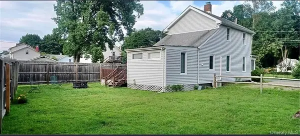 12 Elizabeth ST, Red Hook, NY 12571