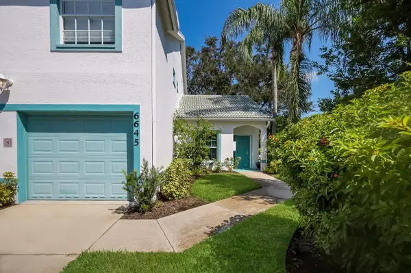 6645 PINEVIEW TER #6-102, Bradenton, FL 34203