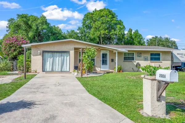 2006 24TH AVE W, Bradenton, FL 34205