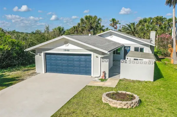 1949 N DAYTONA AVE, Flagler Beach, FL 32136