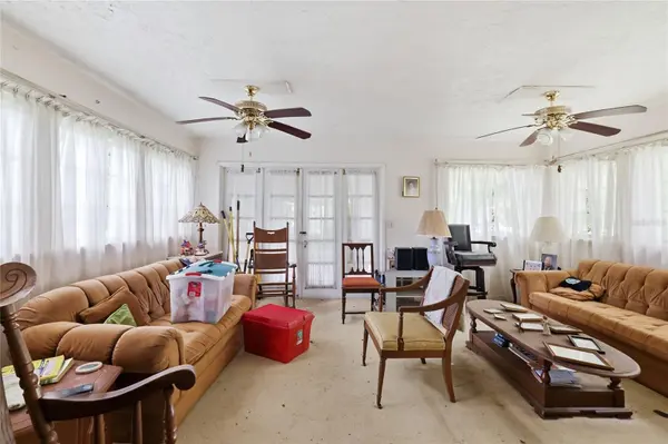 815 S 9TH ST, Leesburg, FL 34748