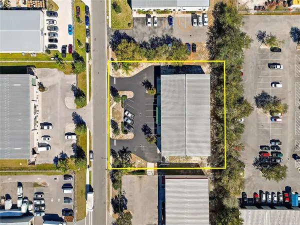 1811 GREENLEAF LN, Leesburg, FL 34748
