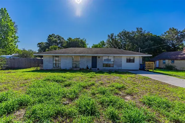 102 S GALENA AVE, Minneola, FL 34715