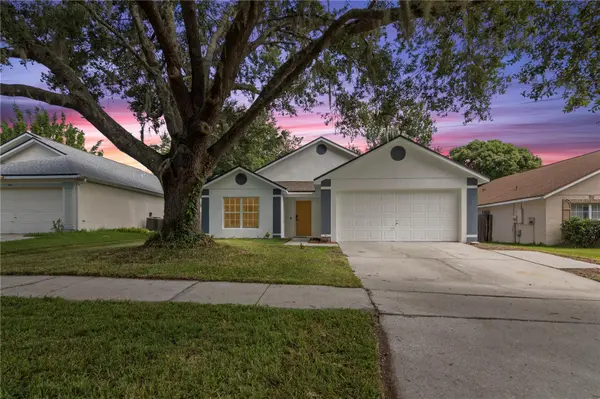 231 LAKE MCCOY DR, Apopka, FL 32712