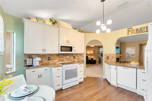 2575 TREMONT DR, Eustis, FL 32726