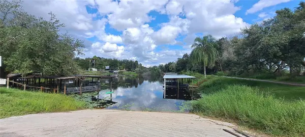 15 COUNTRY RD, Lorida, FL 33857