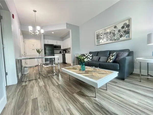 8303 PALM Pkwy #418, Orlando, FL 32836