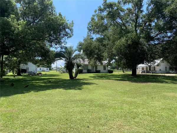 6831 WIRE RD, Zephyrhills, FL 33542