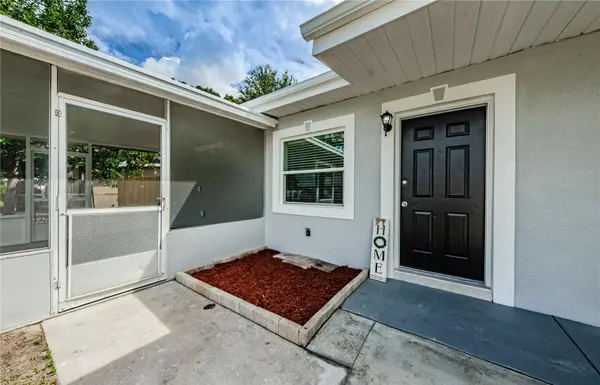 7707 CORAL VINE LN, Tampa, FL 33619