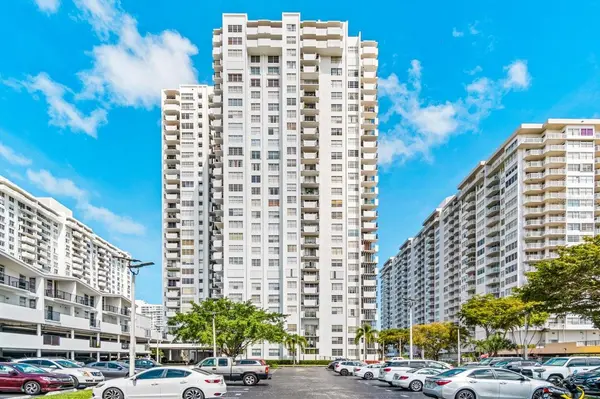 2750 NE 183RD ST #2202, Aventura, FL 33160