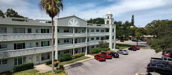 2257 WORLD PARKWAY BLVD W #73, Clearwater, FL 33763