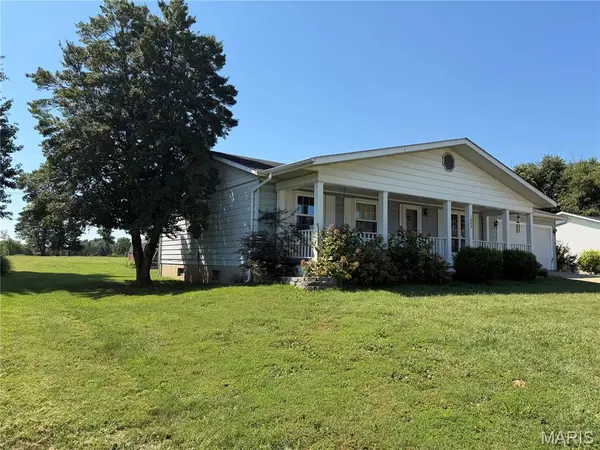 1806 Southridge LN, Owensville, MO 65066