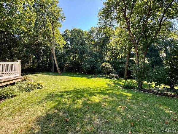20 Ardennais RD, St Peters, MO 63376