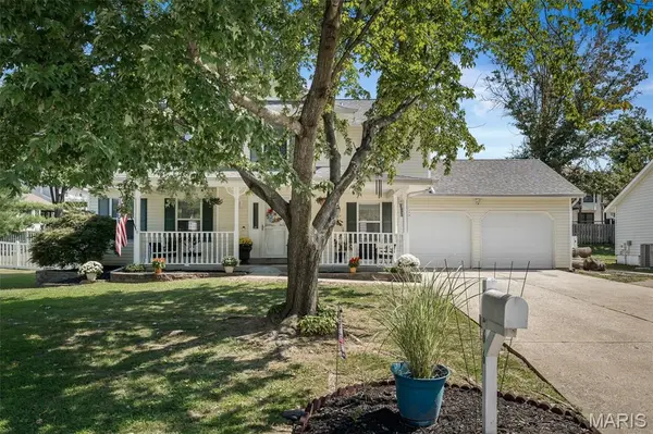 1266 Stephenridge DR, St Charles, MO 63304