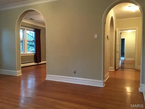 7700 Shirley DR, Clayton, MO 63105