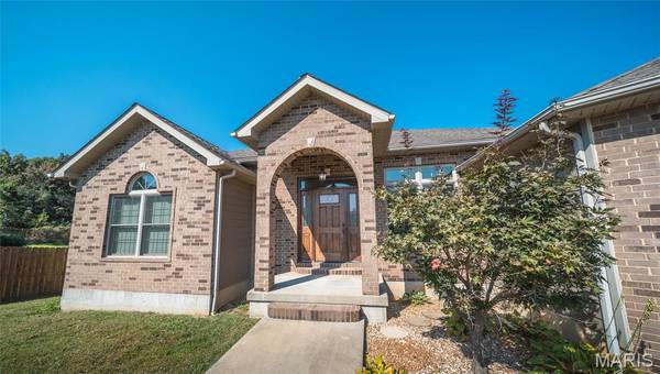 1203 Aster CT, St James, MO 65559