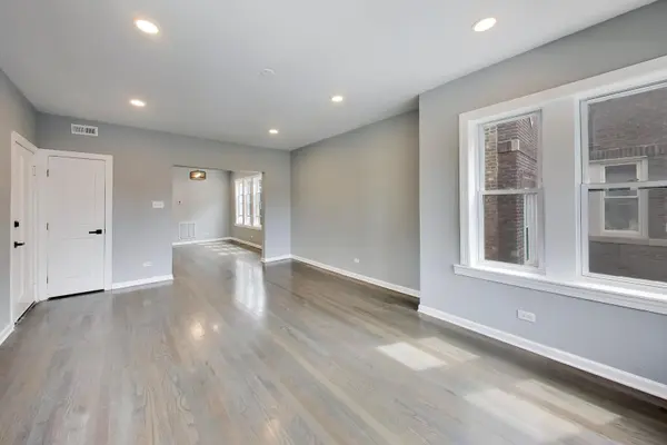 1051 N Massasoit AVE, Chicago, IL 60651