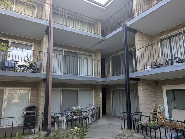 3177 W 115th ST #2W, Merrionette Park, IL 60803