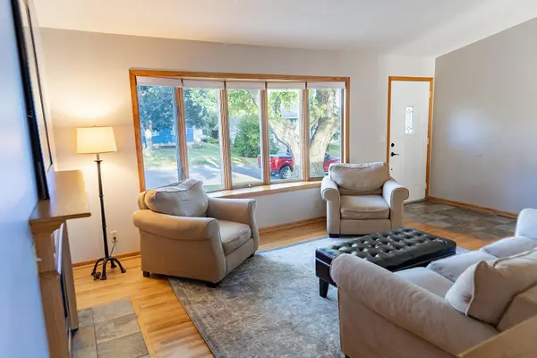 801 Continental DR, New Brighton, MN 55112