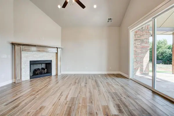 2003 Leo CT, Blanchard, OK 73010