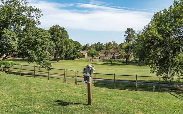 1109 Sherwood LN, Broken Arrow, OK 74011