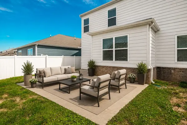 1168 Barry Baker Ln, White House, TN 37188