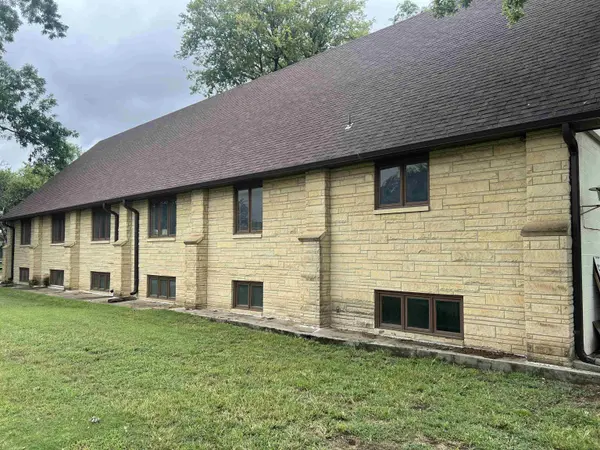 216 N A, Arkansas City, KS 67005