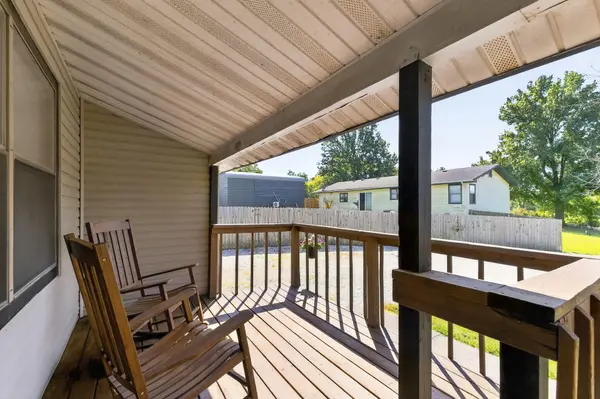 813 Kentucky RD, Ozark, MO 65721