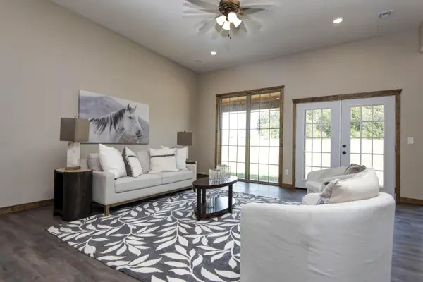 10747 Lawrence 1162, Mt Vernon, MO 65712