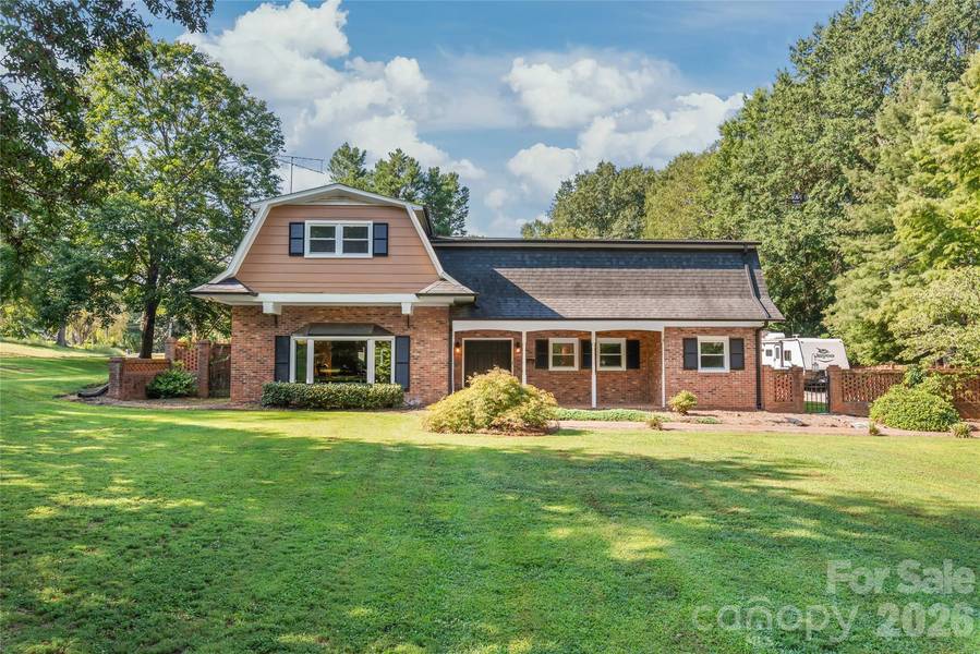 1339 Carmen LN, Gastonia, NC 28054
