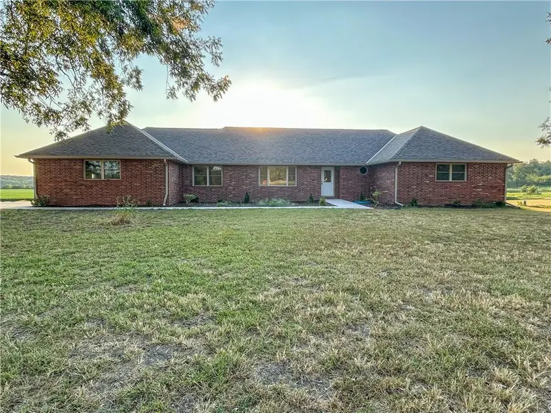 15360 KS 7 HWY, Centerville, KS 66014