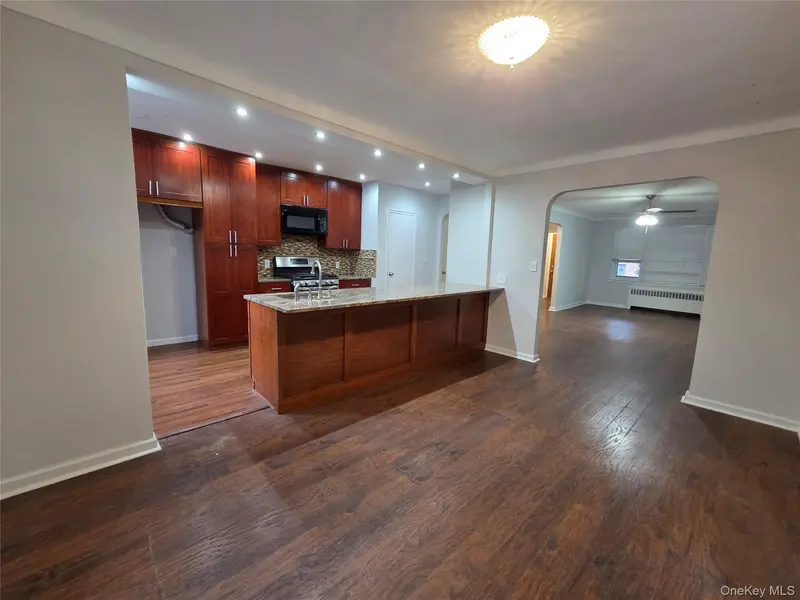 2129 Muliner AVE, Bronx, NY 10462